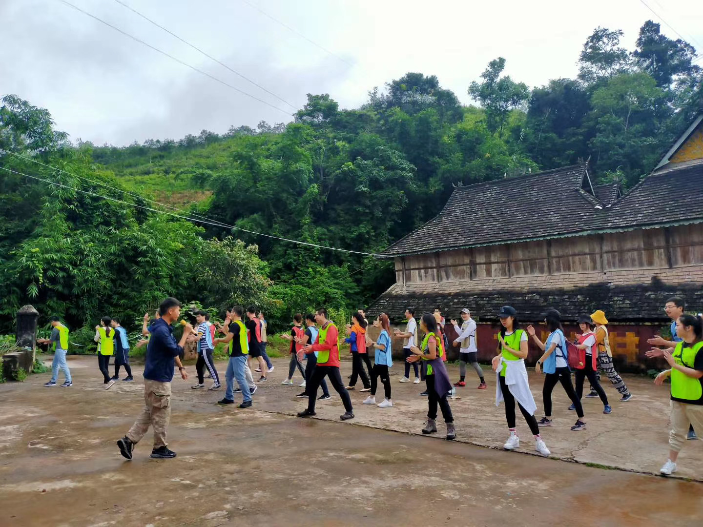 西雙版納熱帶雨林徒步穿越拓展團(tuán)建